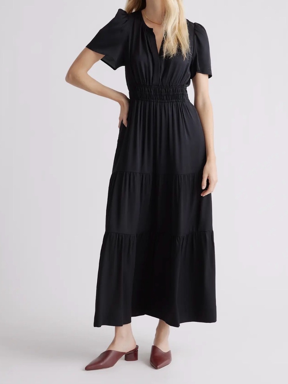 Quince NWT Washable Stretch Silk
Tiered Maxi Black Dress w/pockets Size L